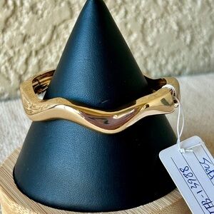 Contemporary Gold Wave Hinged Bangle Bracelet